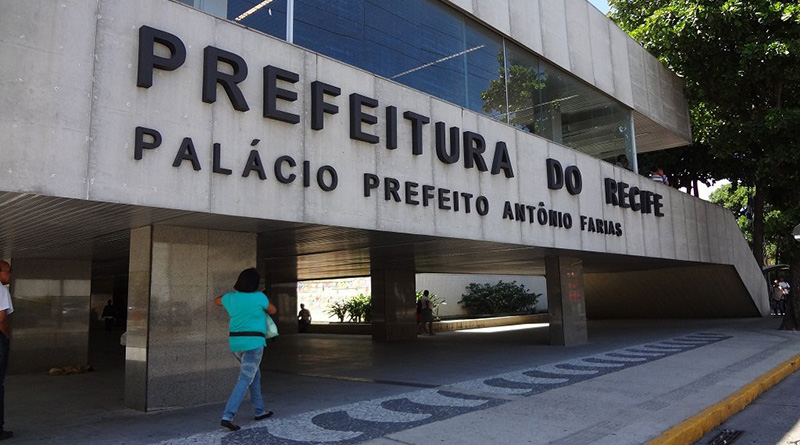 Prefeitura de Recife - PE publica edital; mais de 60 vagas