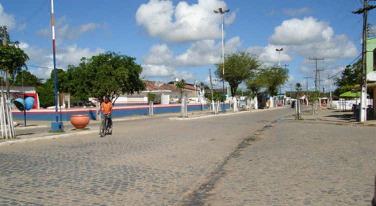 Prefeitura de Araçoiaba retifica concurso com 370 vagas